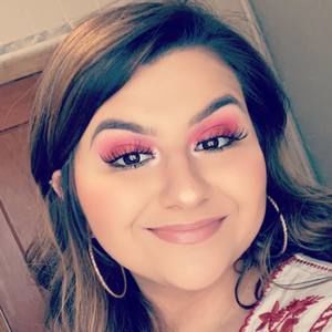 Meet your Posher, Elena